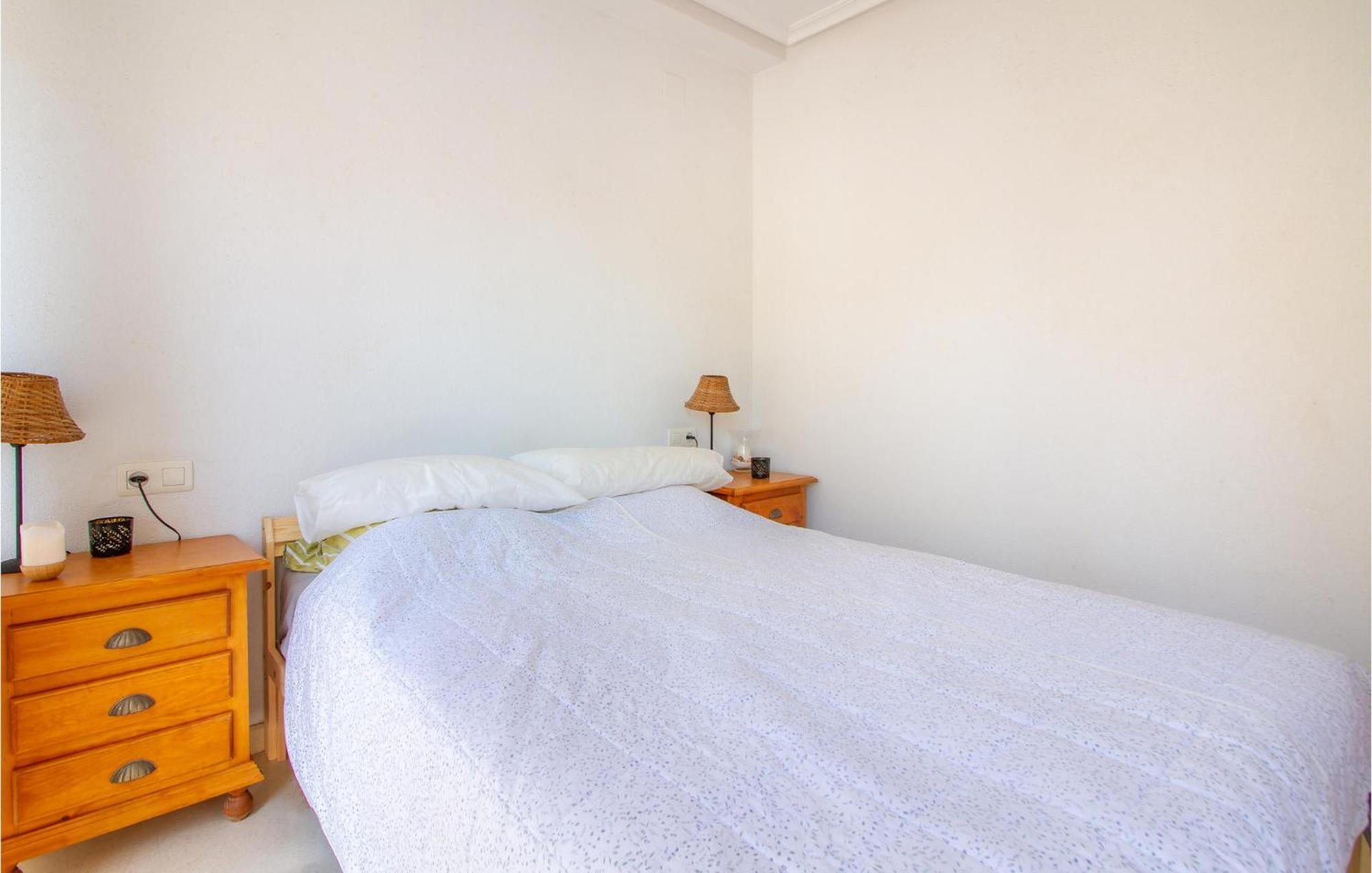 2 Bedroom Lovely Home In ซานตาโปลา ภายนอก รูปภาพ