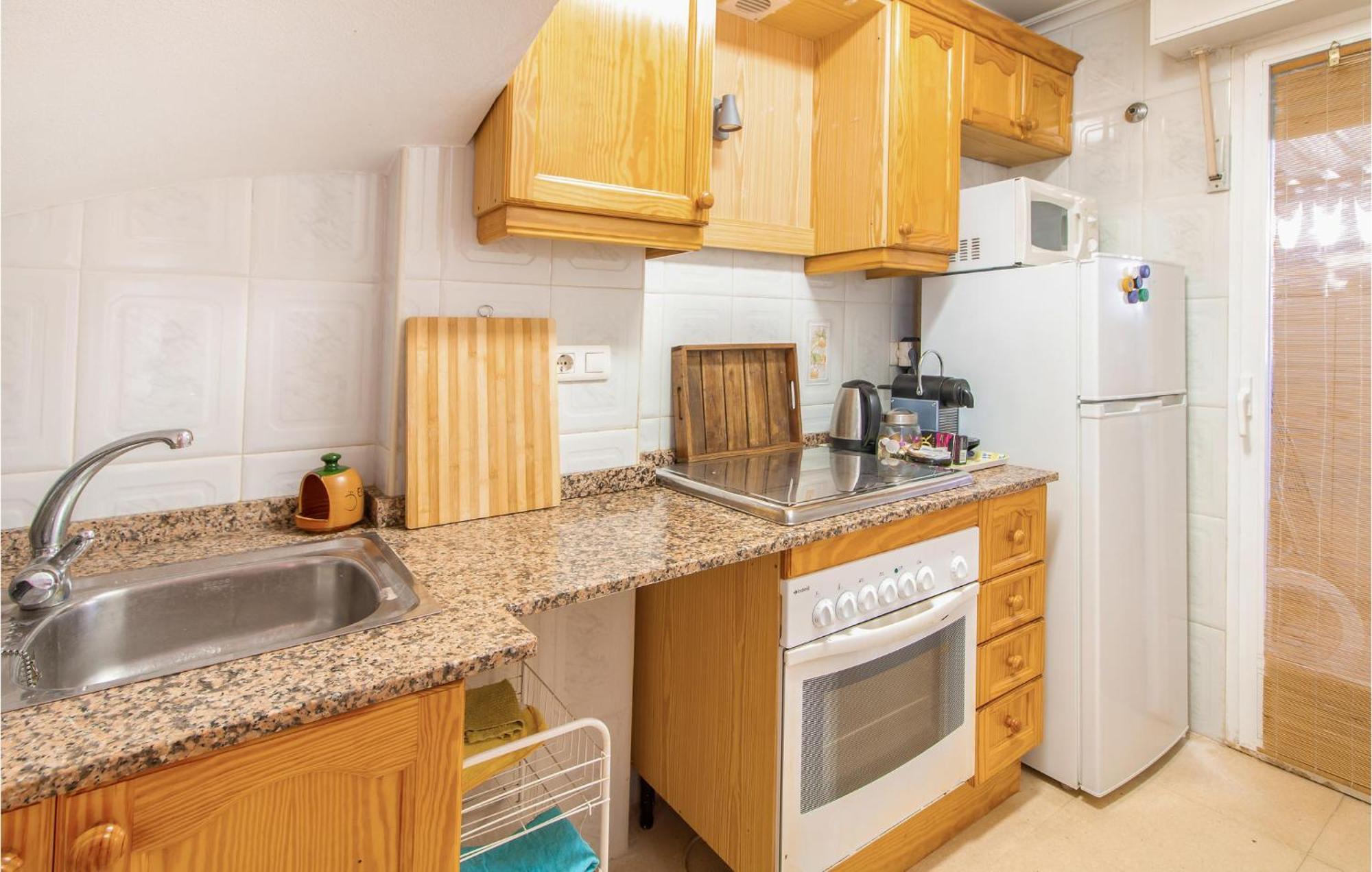 2 Bedroom Lovely Home In ซานตาโปลา ภายนอก รูปภาพ