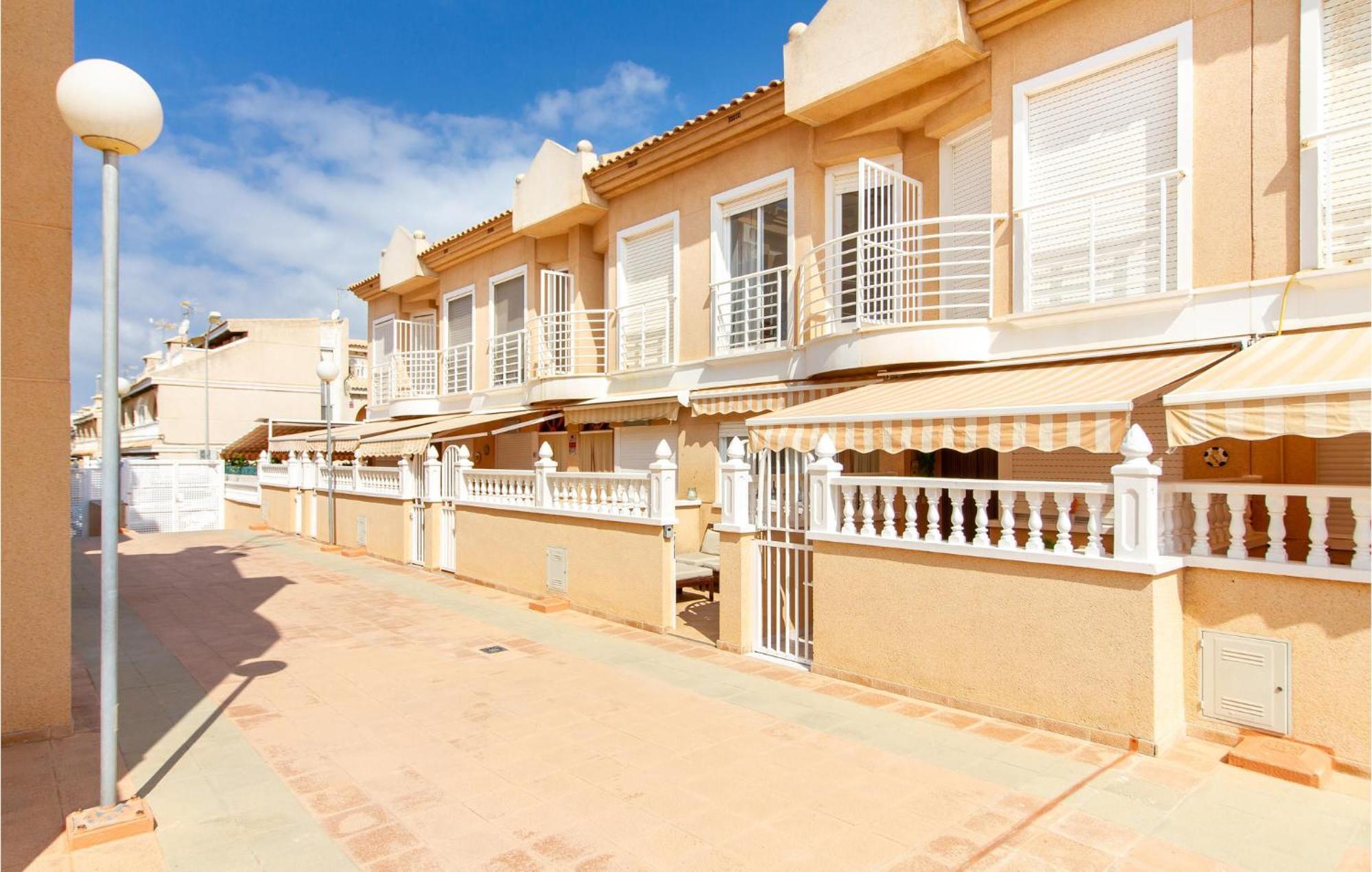 2 Bedroom Lovely Home In ซานตาโปลา ภายนอก รูปภาพ